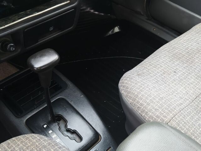 Белый Форд Эскорт, объемом двигателя 1.6 л и пробегом 300 тыс. км за 343 $, фото 11 на Automoto.ua