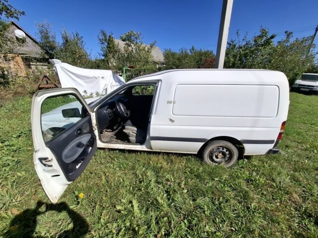 Белый Форд Эскорт, объемом двигателя 1.8 л и пробегом 3 тыс. км за 1771 $, фото 2 на Automoto.ua