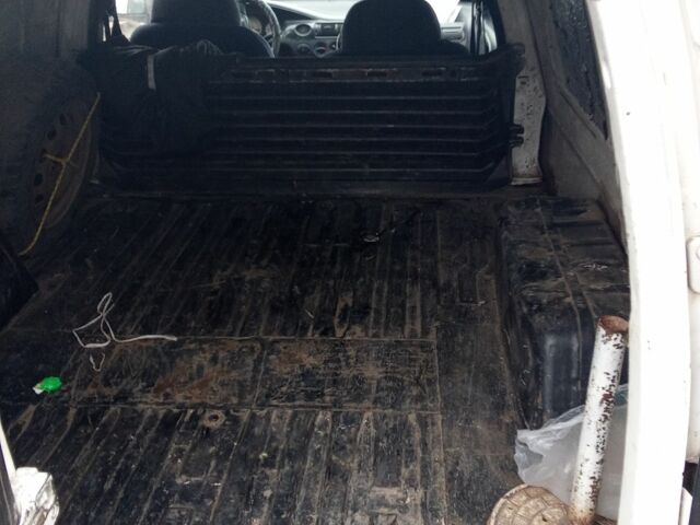 Белый Форд Эскорт, объемом двигателя 1.8 л и пробегом 3 тыс. км за 1300 $, фото 7 на Automoto.ua