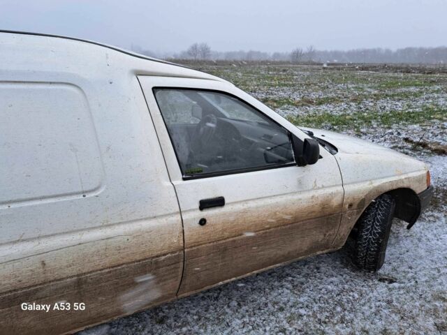 Білий Форд Ескорт, об'ємом двигуна 0 л та пробігом 10 тис. км за 500 $, фото 1 на Automoto.ua