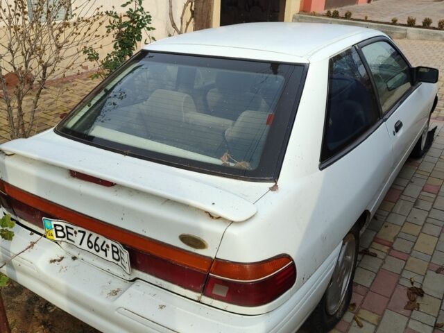 Білий Форд Ескорт, об'ємом двигуна 0 л та пробігом 100 тис. км за 591 $, фото 2 на Automoto.ua