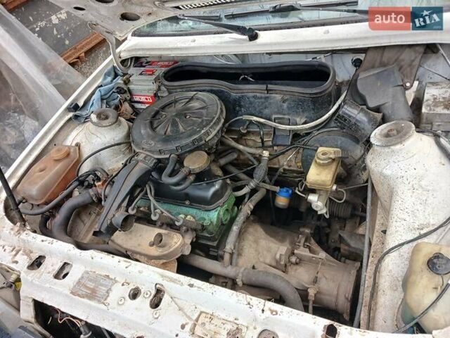 Белый Форд Эскорт, объемом двигателя 1.3 л и пробегом 300 тыс. км за 1000 $, фото 2 на Automoto.ua