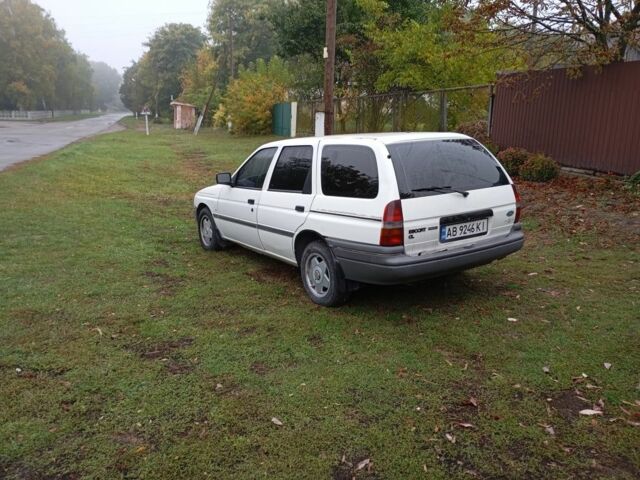 Білий Форд Ескорт, об'ємом двигуна 1.8 л та пробігом 84 тис. км за 1400 $, фото 1 на Automoto.ua