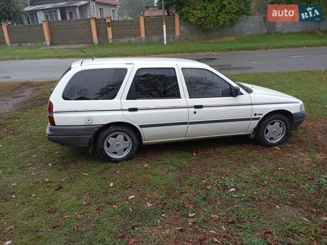 Білий Форд Ескорт, об'ємом двигуна 1.8 л та пробігом 84 тис. км за 1400 $, фото 2 на Automoto.ua