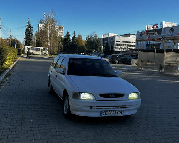 Белый Форд Эскорт, объемом двигателя 1.4 л и пробегом 151 тыс. км за 1750 $, фото 2 на Automoto.ua