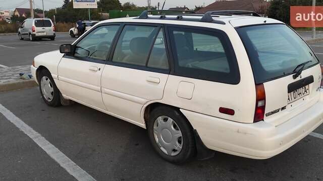 Белый Форд Эскорт, объемом двигателя 1.9 л и пробегом 259 тыс. км за 1500 $, фото 4 на Automoto.ua