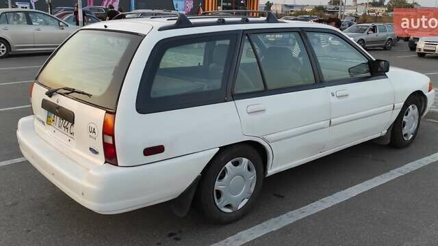 Белый Форд Эскорт, объемом двигателя 1.9 л и пробегом 259 тыс. км за 1500 $, фото 3 на Automoto.ua