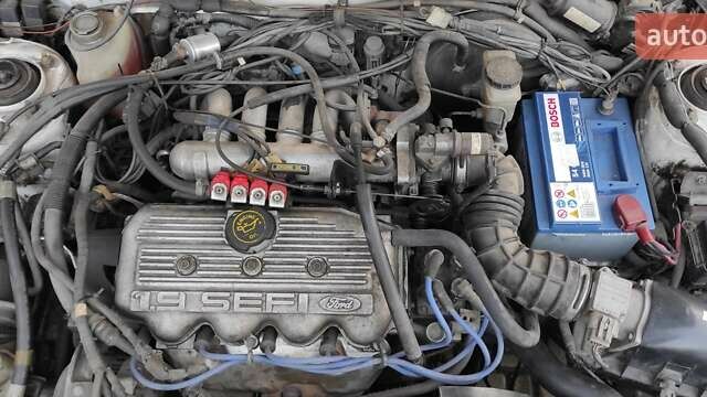 Белый Форд Эскорт, объемом двигателя 1.9 л и пробегом 259 тыс. км за 1500 $, фото 16 на Automoto.ua