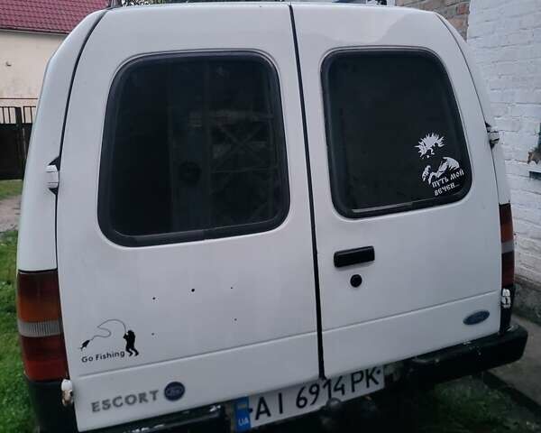Білий Форд Ескорт, об'ємом двигуна 1.39 л та пробігом 275 тис. км за 1700 $, фото 5 на Automoto.ua