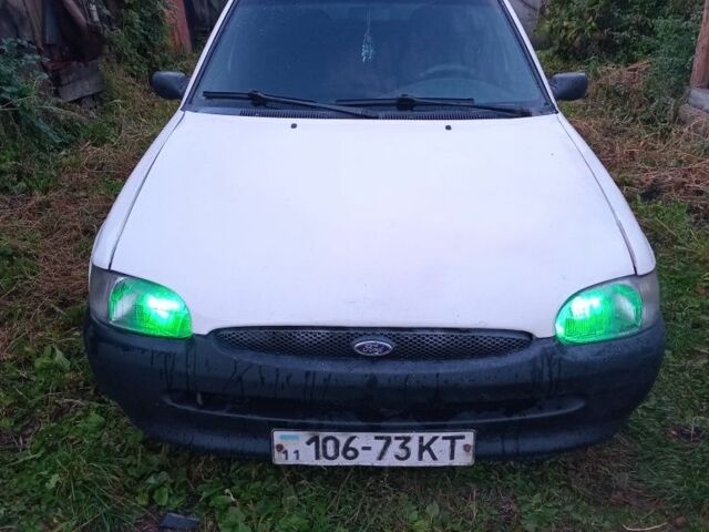 Білий Форд Ескорт, об'ємом двигуна 1 л та пробігом 2 тис. км за 960 $, фото 2 на Automoto.ua