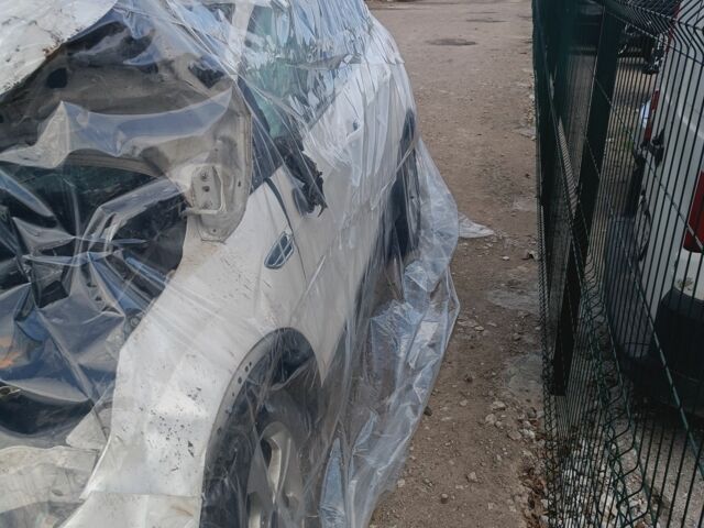 Белый Форд Эскорт, объемом двигателя 0 л и пробегом 100 тыс. км за 5500 $, фото 1 на Automoto.ua