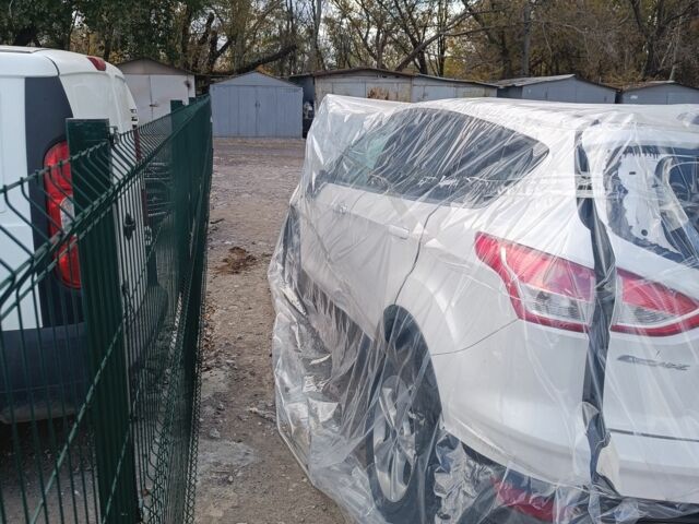 Белый Форд Эскорт, объемом двигателя 0 л и пробегом 100 тыс. км за 5500 $, фото 2 на Automoto.ua