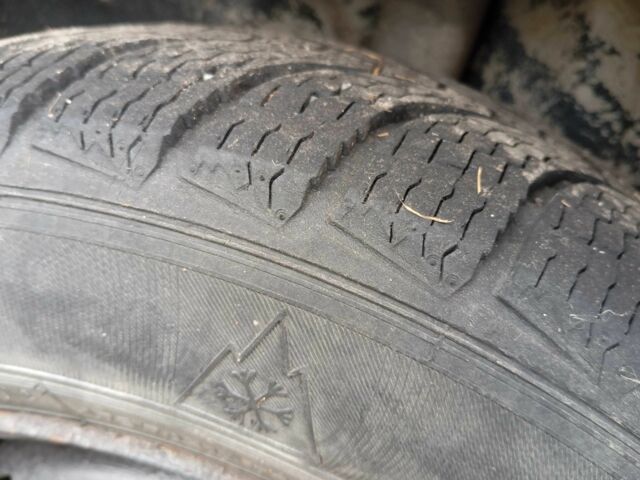 Бежевый Форд Эскорт, объемом двигателя 1.4 л и пробегом 189 тыс. км за 500 $, фото 4 на Automoto.ua