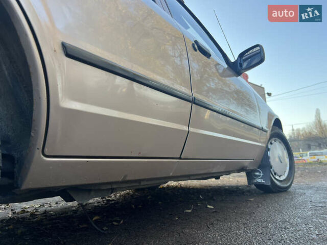 Бежевий Форд Ескорт, об'ємом двигуна 1.4 л та пробігом 150 тис. км за 880 $, фото 11 на Automoto.ua