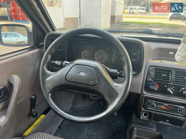 Бежевий Форд Ескорт, об'ємом двигуна 1.4 л та пробігом 150 тис. км за 880 $, фото 21 на Automoto.ua
