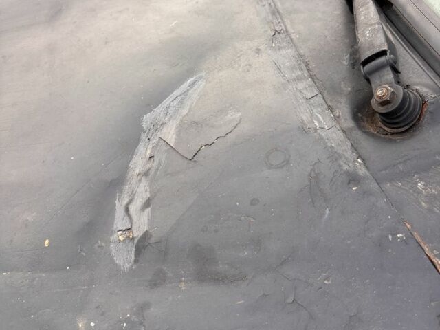 Черный Форд Эскорт, объемом двигателя 1.3 л и пробегом 300 тыс. км за 1000 $, фото 5 на Automoto.ua