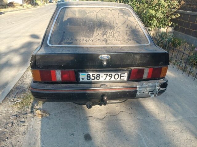 Чорний Форд Ескорт, об'ємом двигуна 2 л та пробігом 2 тис. км за 350 $, фото 2 на Automoto.ua