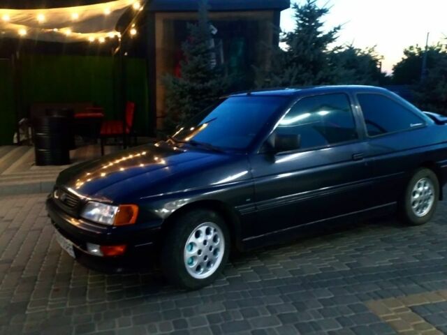 Черный Форд Эскорт, объемом двигателя 2 л и пробегом 1 тыс. км за 1600 $, фото 7 на Automoto.ua