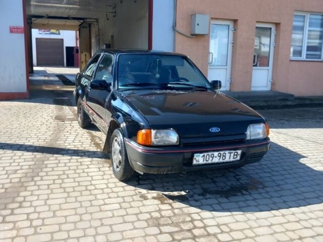 Черный Форд Эскорт, объемом двигателя 0 л и пробегом 135 тыс. км за 427 $, фото 4 на Automoto.ua