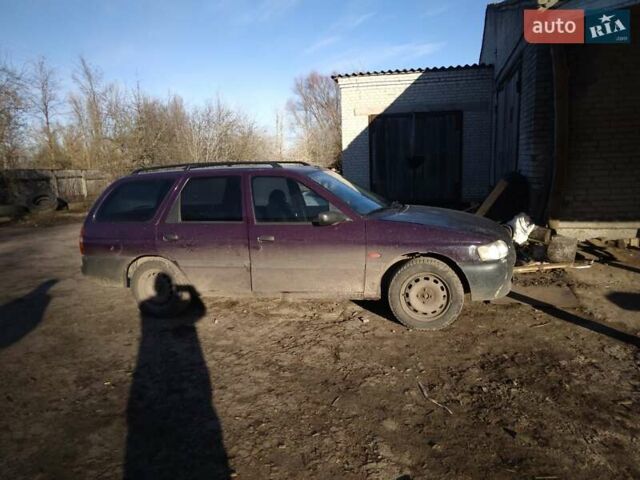 Фиолетовый Форд Эскорт, объемом двигателя 1.39 л и пробегом 150 тыс. км за 1800 $, фото 5 на Automoto.ua