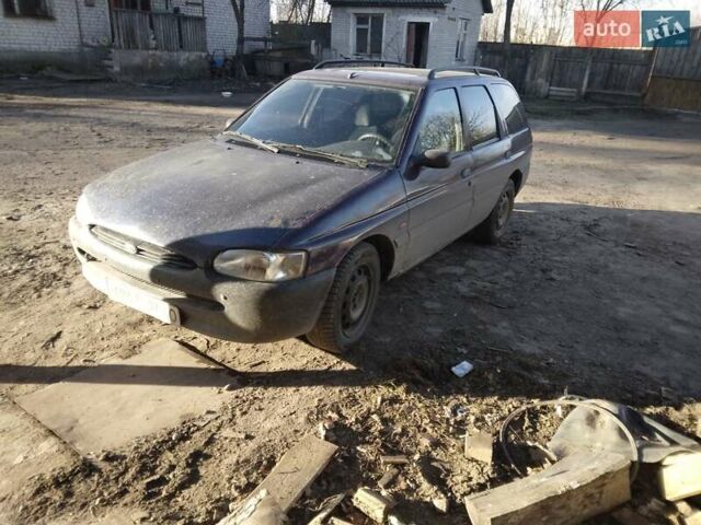 Фиолетовый Форд Эскорт, объемом двигателя 1.39 л и пробегом 150 тыс. км за 1800 $, фото 4 на Automoto.ua