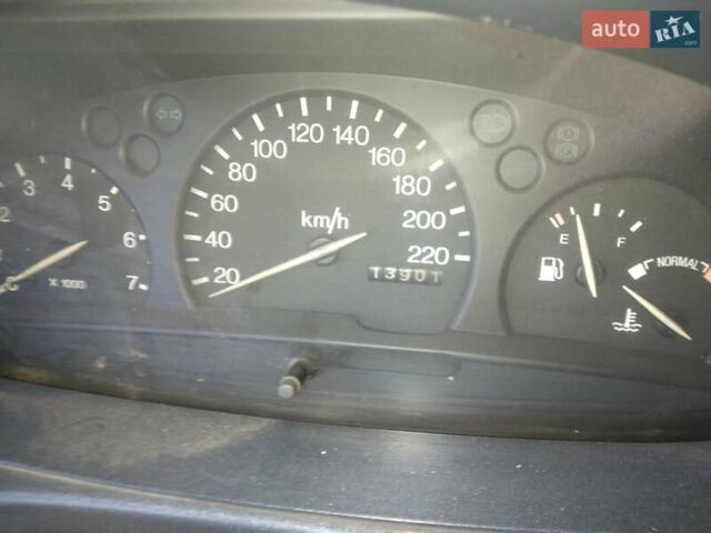 Фиолетовый Форд Эскорт, объемом двигателя 1.39 л и пробегом 150 тыс. км за 1800 $, фото 2 на Automoto.ua