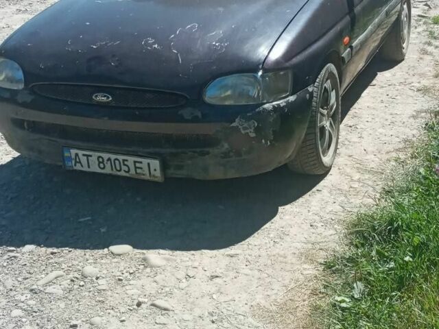 Фиолетовый Форд Эскорт, объемом двигателя 1.3 л и пробегом 90 тыс. км за 350 $, фото 5 на Automoto.ua