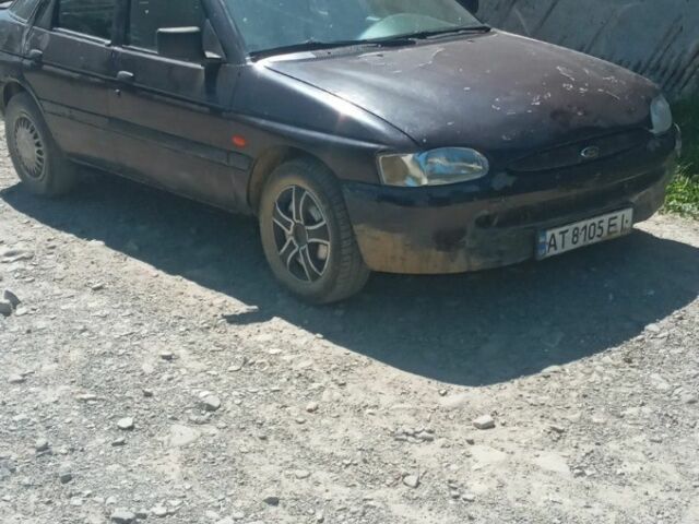 Фиолетовый Форд Эскорт, объемом двигателя 1.3 л и пробегом 90 тыс. км за 350 $, фото 6 на Automoto.ua