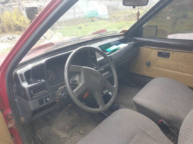 Красный Форд Эскорт, объемом двигателя 1.3 л и пробегом 165 тыс. км за 550 $, фото 7 на Automoto.ua