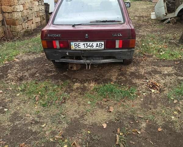 Красный Форд Эскорт, объемом двигателя 1.4 л и пробегом 500 тыс. км за 400 $, фото 2 на Automoto.ua
