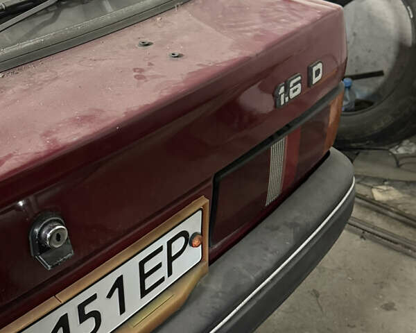 Червоний Форд Ескорт, об'ємом двигуна 1.6 л та пробігом 100 тис. км за 900 $, фото 3 на Automoto.ua