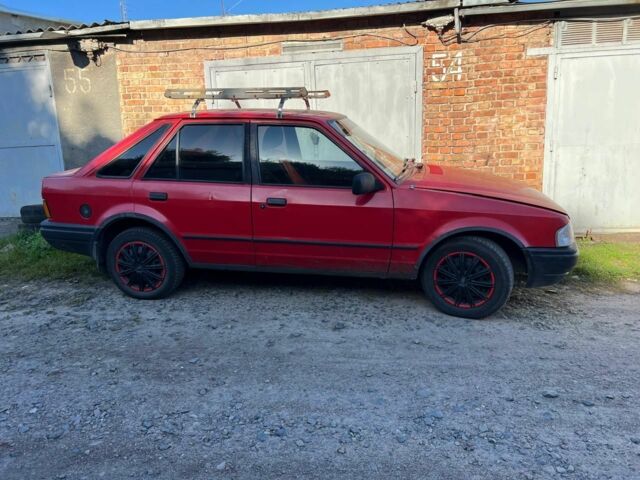 Красный Форд Эскорт, объемом двигателя 1.6 л и пробегом 250 тыс. км за 950 $, фото 2 на Automoto.ua