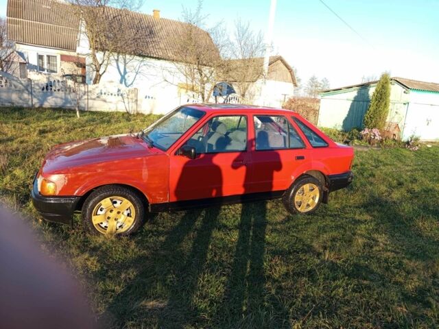 Червоний Форд Ескорт, об'ємом двигуна 1.4 л та пробігом 333 тис. км за 700 $, фото 1 на Automoto.ua
