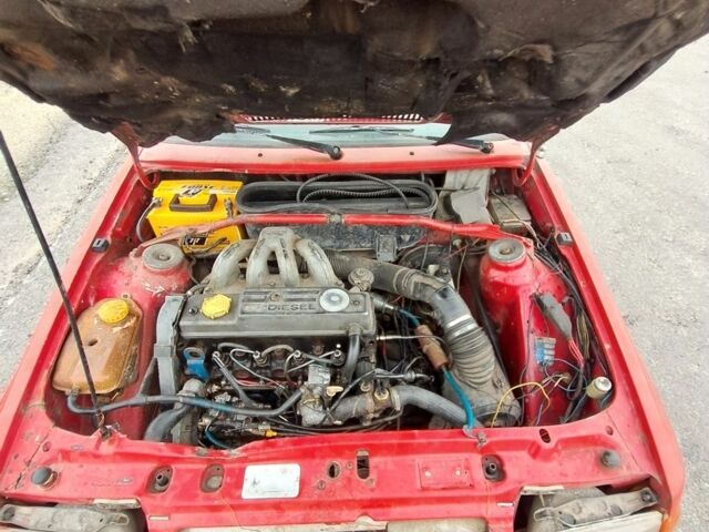 Красный Форд Эскорт, объемом двигателя 0 л и пробегом 60 тыс. км за 713 $, фото 5 на Automoto.ua