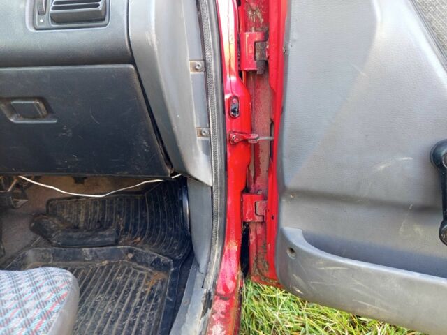 Червоний Форд Ескорт, об'ємом двигуна 1.4 л та пробігом 333 тис. км за 700 $, фото 7 на Automoto.ua