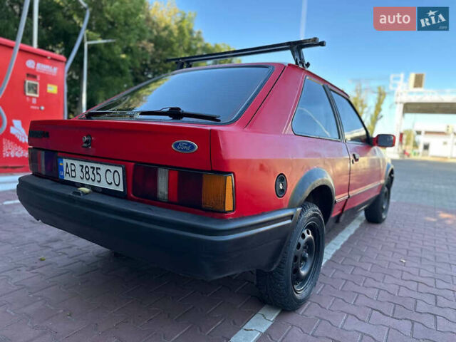 Красный Форд Эскорт, объемом двигателя 1.4 л и пробегом 240 тыс. км за 977 $, фото 12 на Automoto.ua