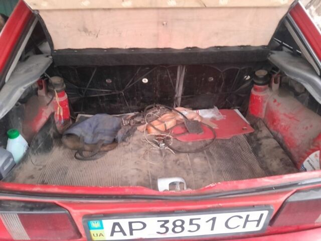 Красный Форд Эскорт, объемом двигателя 1 л и пробегом 120 тыс. км за 710 $, фото 7 на Automoto.ua