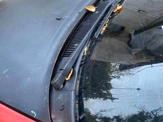 Красный Форд Эскорт, объемом двигателя 1 л и пробегом 100 тыс. км за 1500 $, фото 2 на Automoto.ua