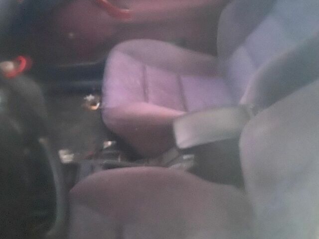 Красный Форд Эскорт, объемом двигателя 1 л и пробегом 100 тыс. км за 1500 $, фото 3 на Automoto.ua