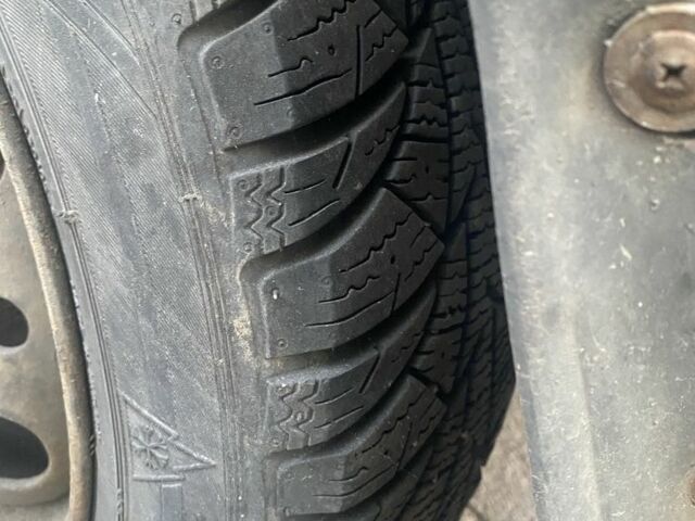 Красный Форд Эскорт, объемом двигателя 1.4 л и пробегом 500 тыс. км за 362 $, фото 7 на Automoto.ua