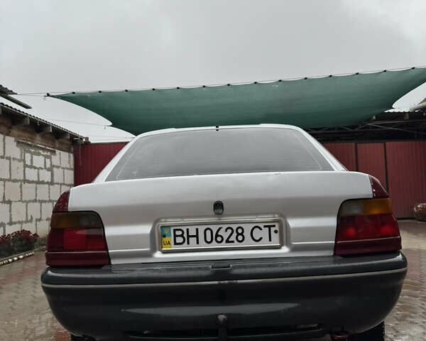 Красный Форд Эскорт, объемом двигателя 1.8 л и пробегом 55 тыс. км за 1500 $, фото 4 на Automoto.ua