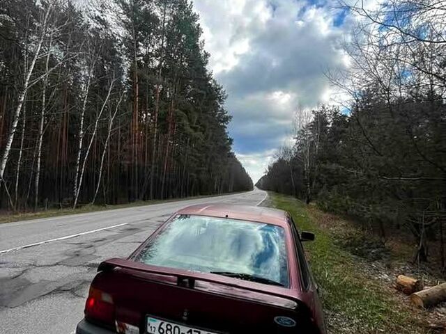 Червоний Форд Ескорт, об'ємом двигуна 1.6 л та пробігом 0 тис. км за 500 $, фото 4 на Automoto.ua