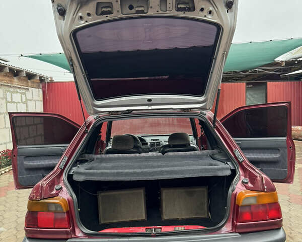 Красный Форд Эскорт, объемом двигателя 1.8 л и пробегом 55 тыс. км за 1500 $, фото 18 на Automoto.ua