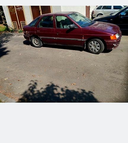 Червоний Форд Ескорт, об'ємом двигуна 1.6 л та пробігом 399 тис. км за 400 $, фото 4 на Automoto.ua