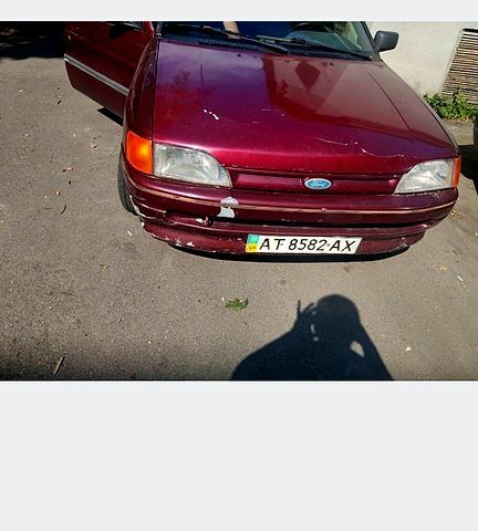 Червоний Форд Ескорт, об'ємом двигуна 1.6 л та пробігом 399 тис. км за 400 $, фото 3 на Automoto.ua