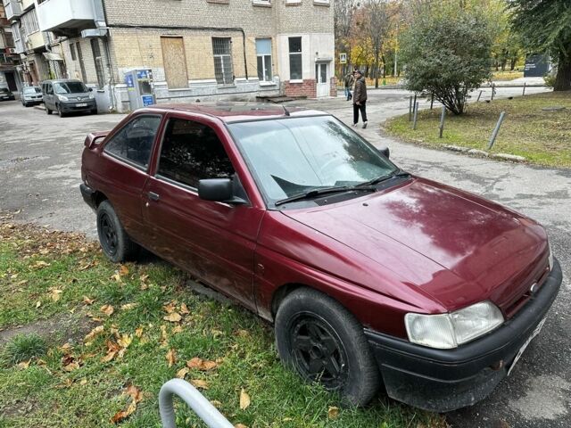 Червоний Форд Ескорт, об'ємом двигуна 10 л та пробігом 3 тис. км за 600 $, фото 1 на Automoto.ua