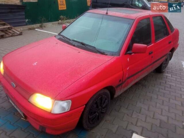 Красный Форд Эскорт, объемом двигателя 1.4 л и пробегом 233 тыс. км за 999 $, фото 3 на Automoto.ua