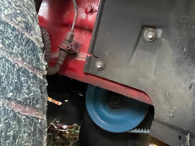 Красный Форд Эскорт, объемом двигателя 1.4 л и пробегом 650 тыс. км за 548 $, фото 5 на Automoto.ua