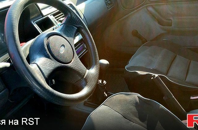 Красный Форд Эскорт, объемом двигателя 1.4 л и пробегом 83 тыс. км за 890 $, фото 3 на Automoto.ua