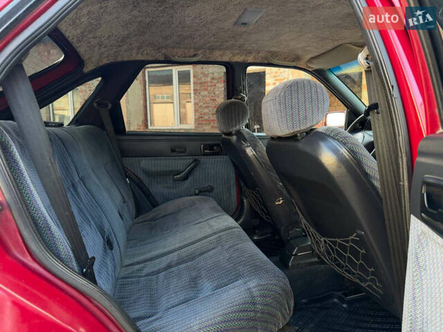 Червоний Форд Ескорт, об'ємом двигуна 1.6 л та пробігом 231 тис. км за 1350 $, фото 31 на Automoto.ua